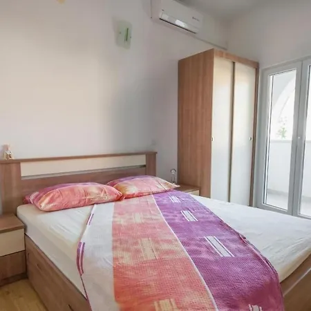 شقة & Barisic - Double With Balcony And Garden View *